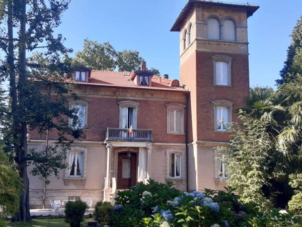casa indipendente in vendita a Vedano Olona