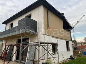 casa indipendente in vendita a Vedano Olona