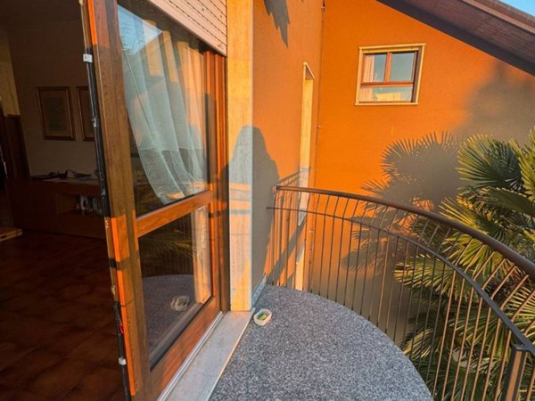 appartamento in vendita a Vedano Olona