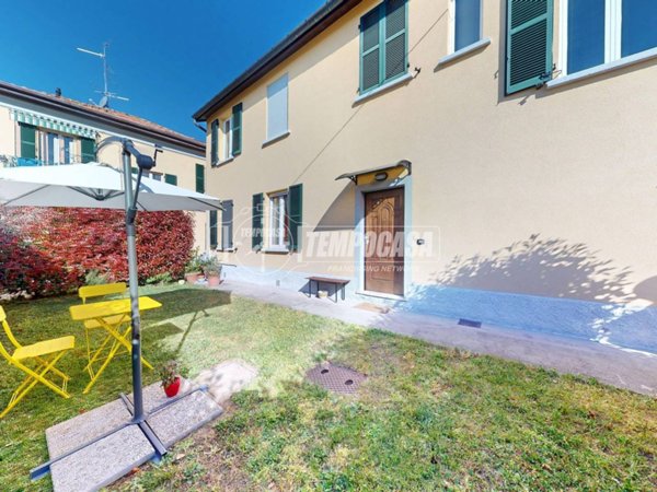 appartamento in vendita a Vedano Olona