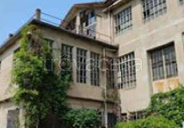 negozio in vendita a Vedano Olona in zona Fontanelle