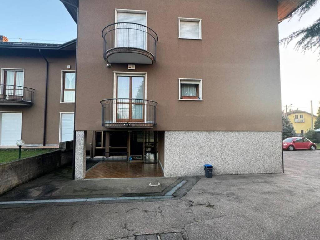 appartamento in vendita a Vedano Olona