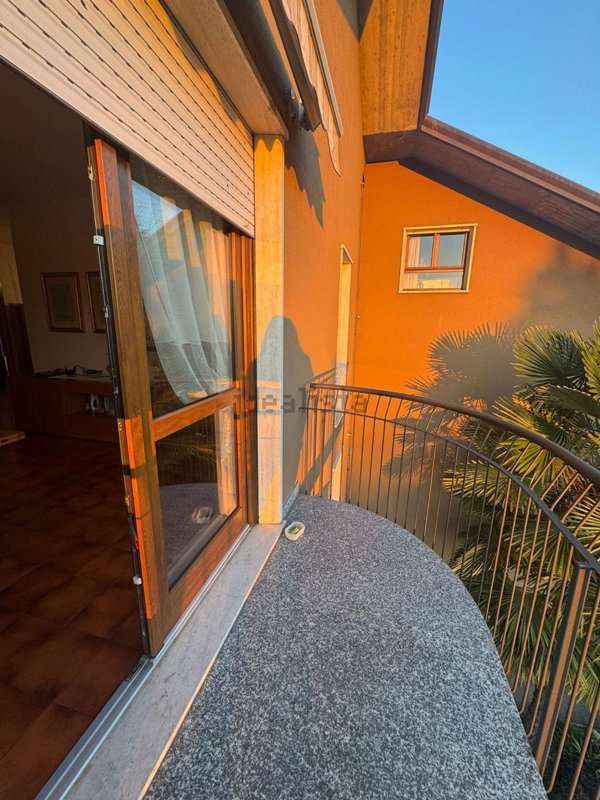 appartamento in vendita a Vedano Olona