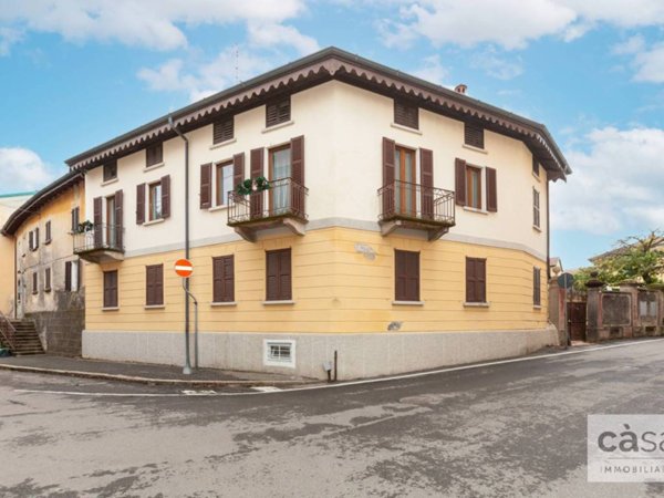 casa indipendente in vendita a Vedano Olona