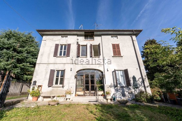 casa semindipendente in vendita a Vedano Olona