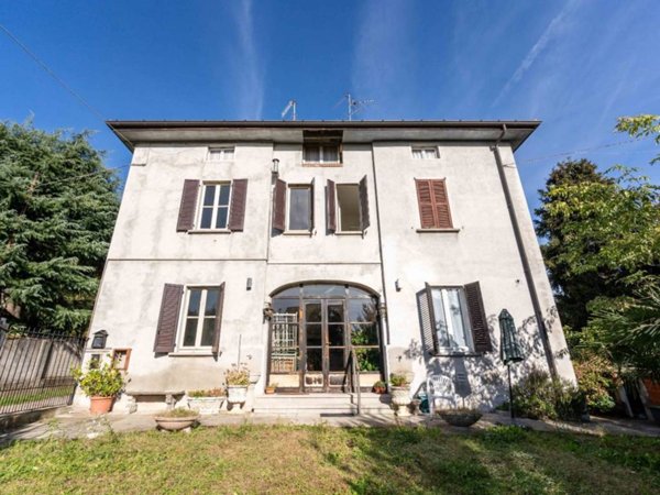 casa indipendente in vendita a Vedano Olona