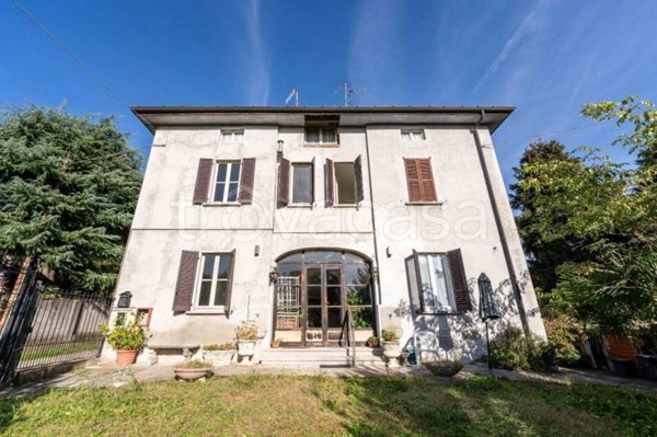 casa indipendente in vendita a Vedano Olona