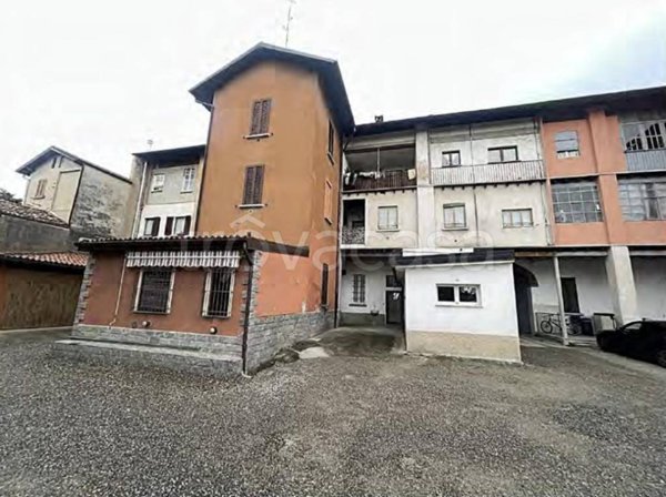 appartamento in vendita a Vedano Olona in zona Fontanelle