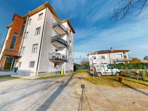appartamento in vendita a Vedano Olona in zona Careno