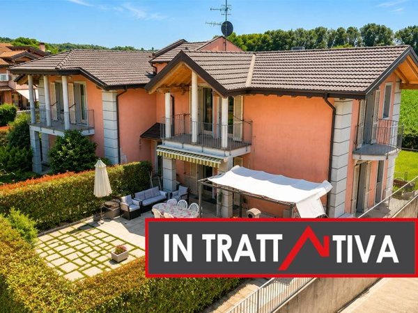 casa indipendente in vendita a Vedano Olona in zona Fontanelle