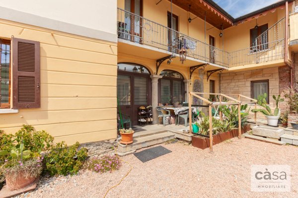 appartamento in vendita a Vedano Olona in zona Fontanelle