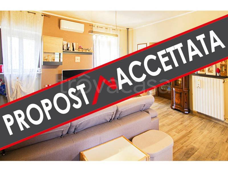 appartamento in vendita a Vedano Olona in zona Fondo Campagna