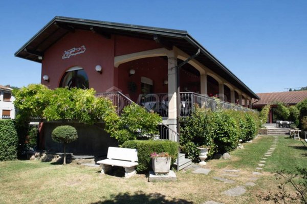 negozio in vendita a Vedano Olona in zona Fontanelle