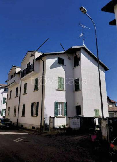 appartamento in vendita a Vedano Olona in zona Fontanelle