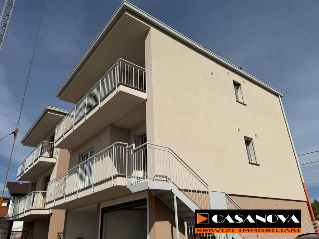 appartamento in vendita a Vedano Olona