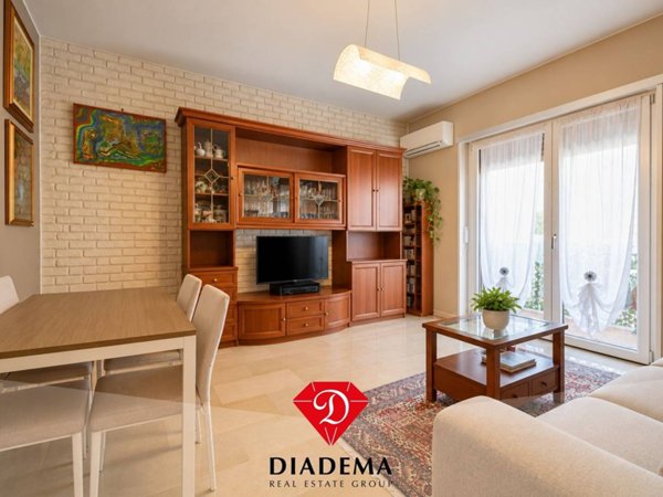 appartamento in vendita a Vedano Olona in zona Fontanelle