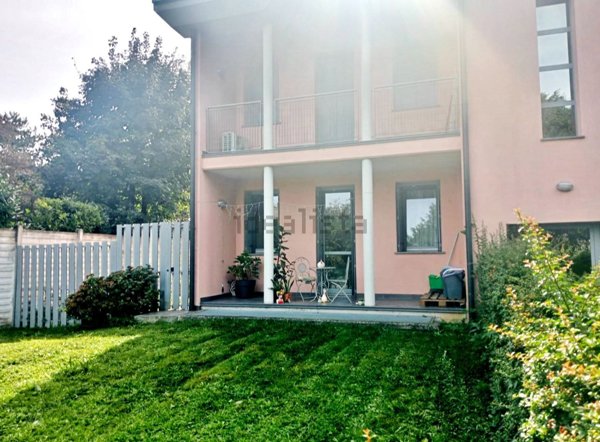 appartamento in vendita a Vedano Olona in zona Fontanelle