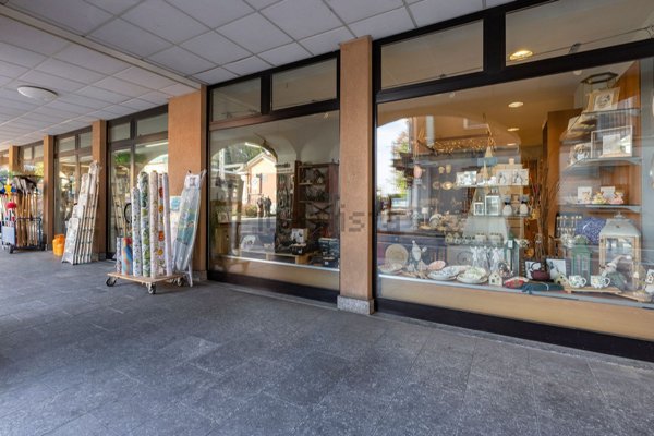 quadrivano in vendita a Vedano Olona in zona Fontanelle