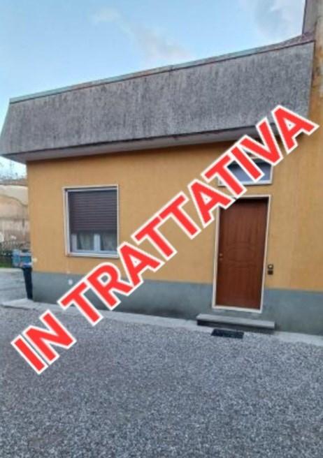 casa indipendente in vendita a Venegono Inferiore