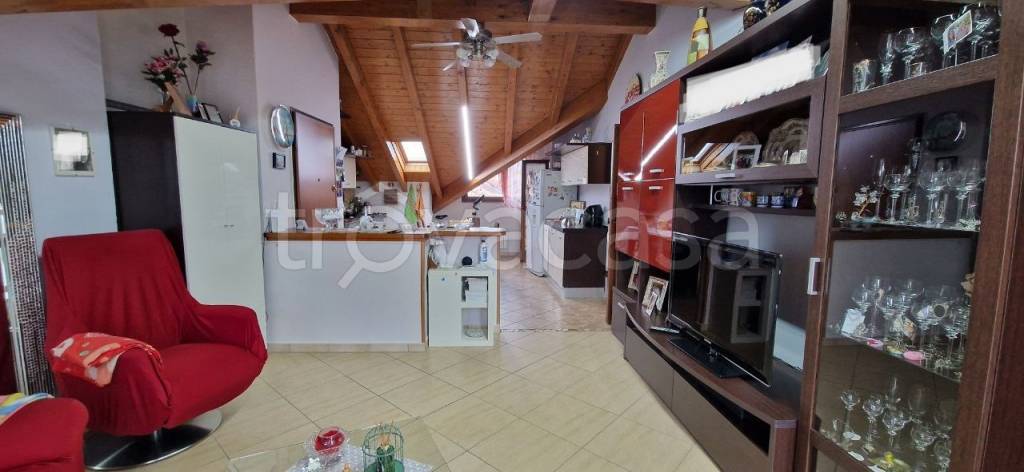 appartamento in vendita a Venegono Inferiore