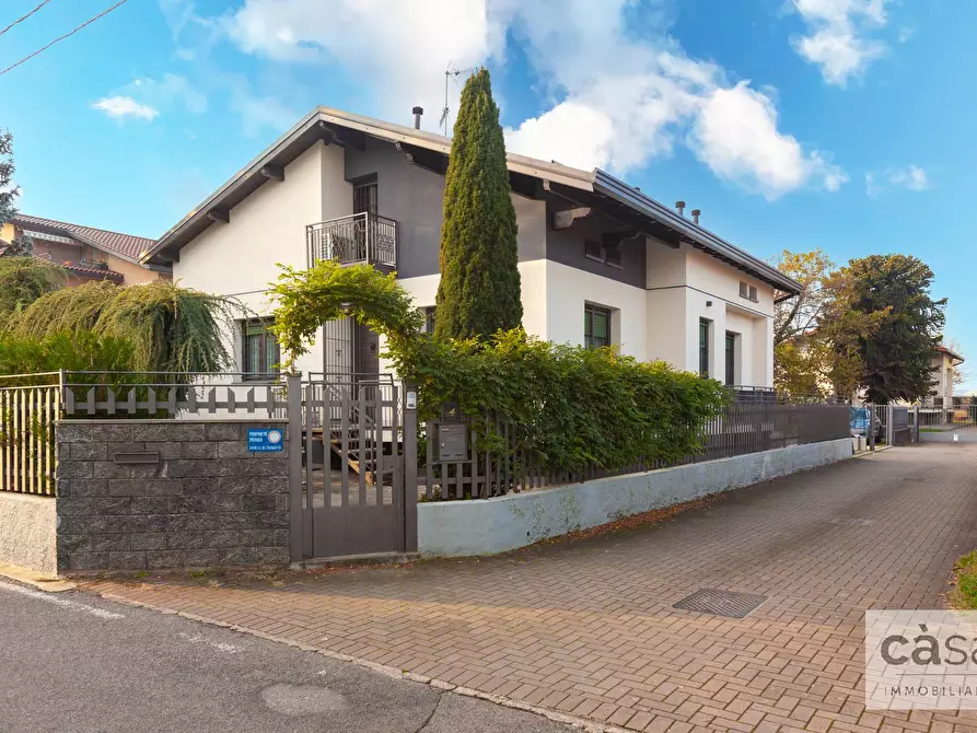 casa indipendente in vendita a Venegono Inferiore