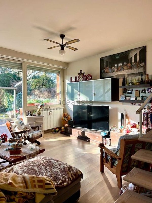 casa indipendente in vendita a Venegono Inferiore