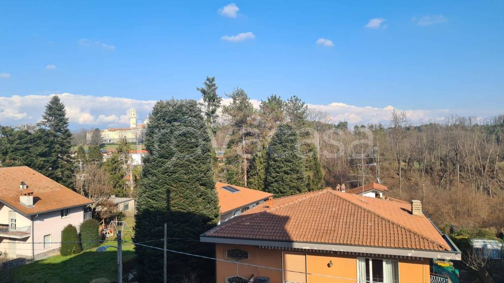 appartamento in vendita a Venegono Inferiore