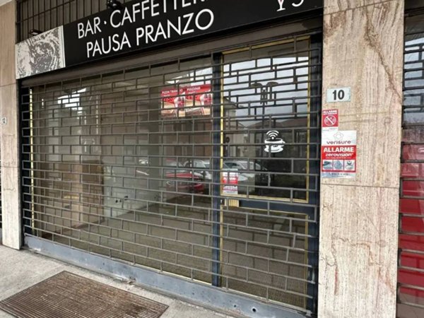 negozio in vendita a Venegono Inferiore