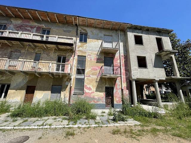 terreno edificabile in vendita a Venegono Inferiore