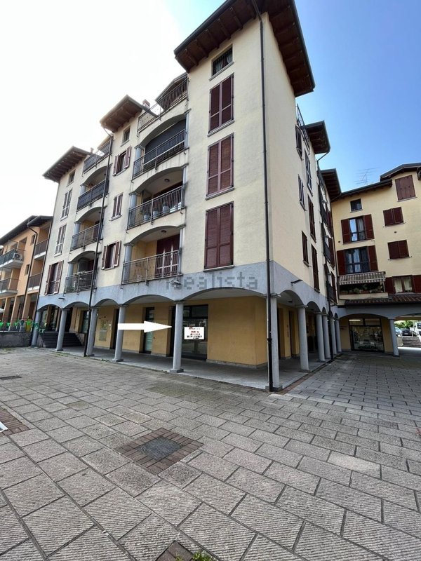 casa semindipendente in vendita a Venegono Inferiore