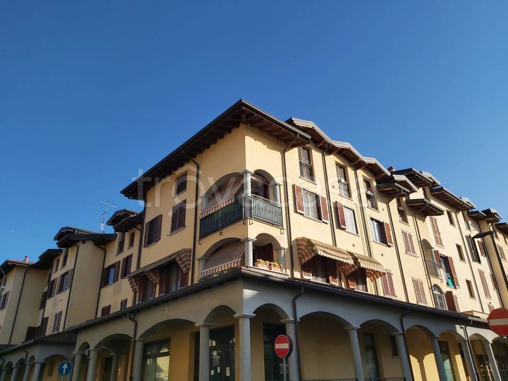 appartamento in vendita a Venegono Inferiore