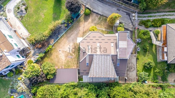 appartamento in vendita a Venegono Inferiore