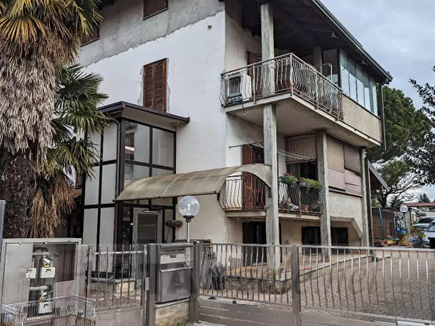 casa indipendente in vendita a Venegono Inferiore