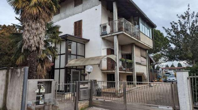 appartamento in vendita a Venegono Inferiore