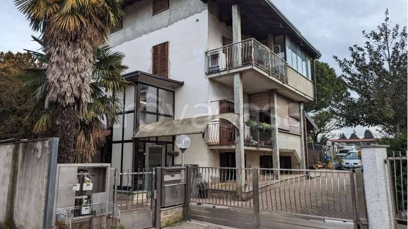 appartamento in vendita a Venegono Inferiore