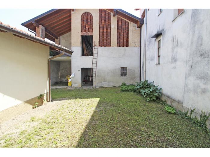 casale in vendita a Venegono Inferiore