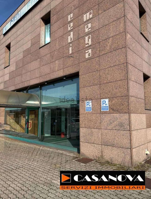 ufficio in vendita a Venegono Inferiore