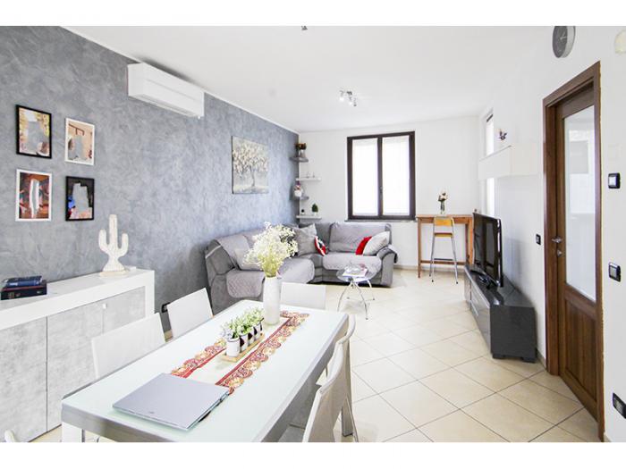casa indipendente in vendita a Venegono Inferiore