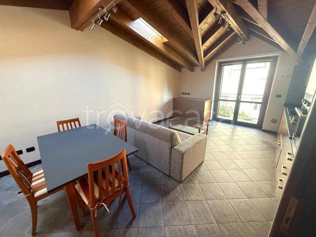 appartamento in vendita a Venegono Inferiore
