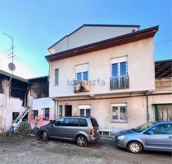 appartamento in vendita a Venegono Inferiore