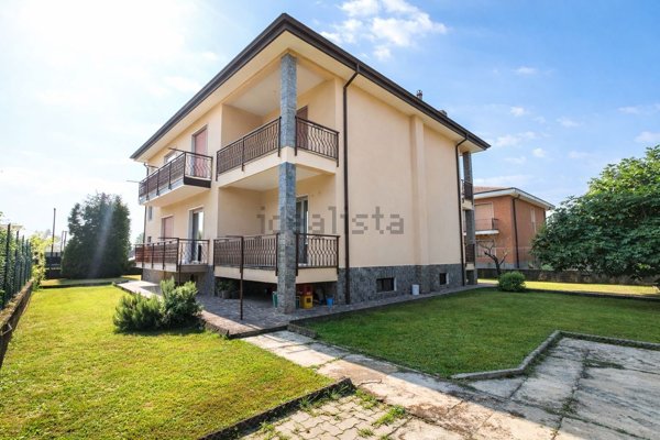 casa indipendente in vendita a Venegono Inferiore