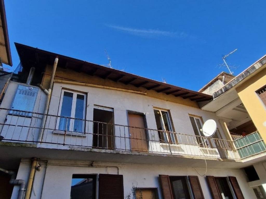 appartamento in vendita a Venegono Inferiore
