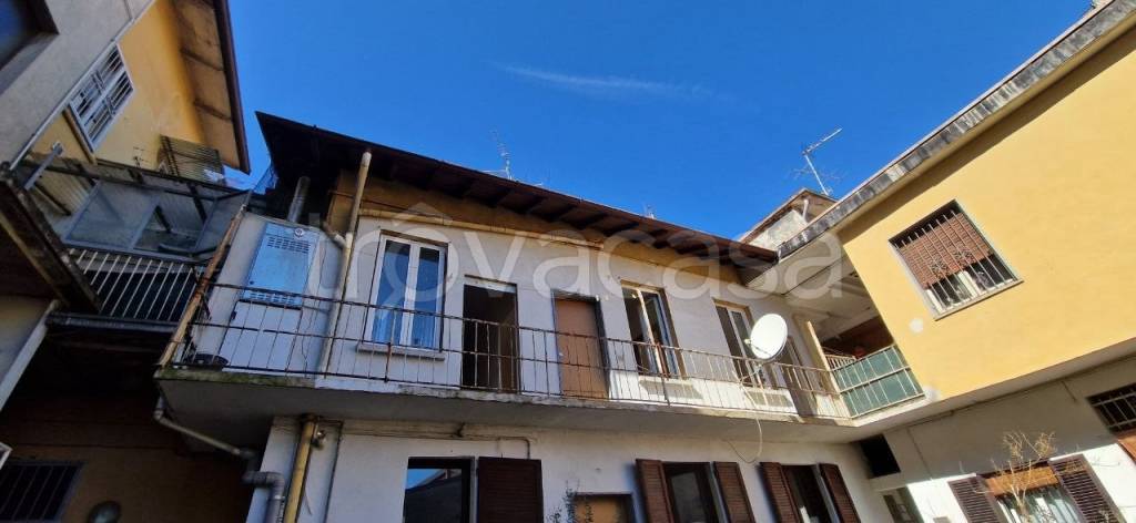 appartamento in vendita a Venegono Inferiore
