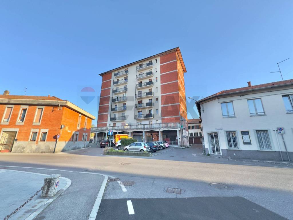 negozio in vendita a Venegono Inferiore