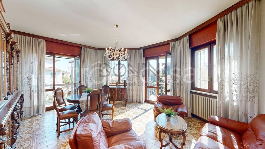 appartamento in vendita a Venegono Inferiore