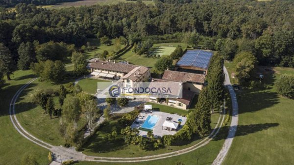 negozio in vendita a Venegono Inferiore