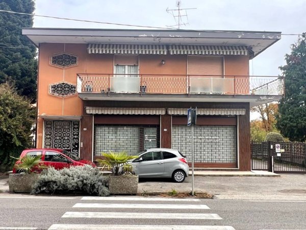 appartamento in vendita a Venegono Inferiore