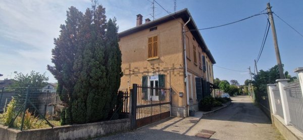 appartamento in vendita a Venegono Inferiore