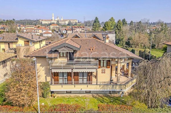 casa indipendente in vendita a Venegono Inferiore
