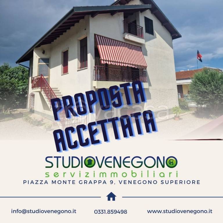 casa indipendente in vendita a Venegono Superiore